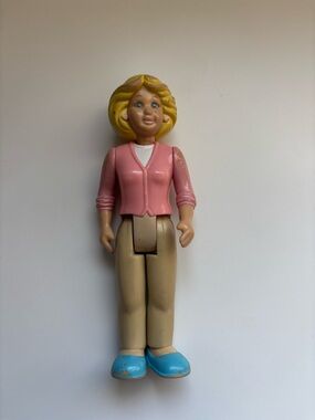 Little tikes “mom” figure FAIR condition